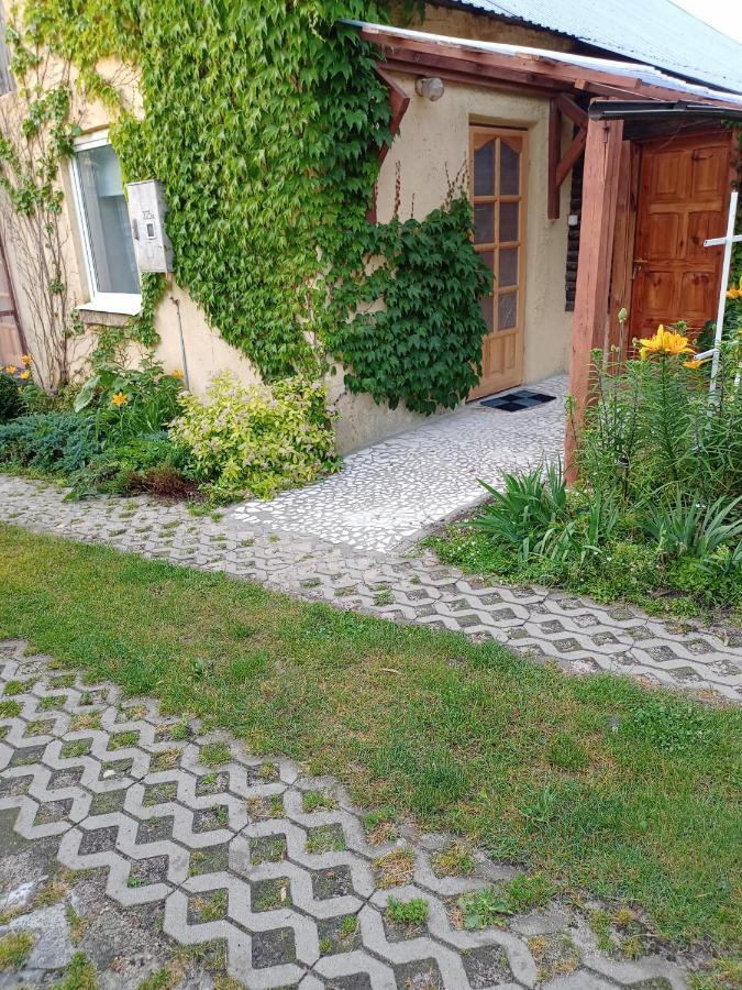 Agroturystyka "Pod Bluszczem" Krasnobród 外观 照片